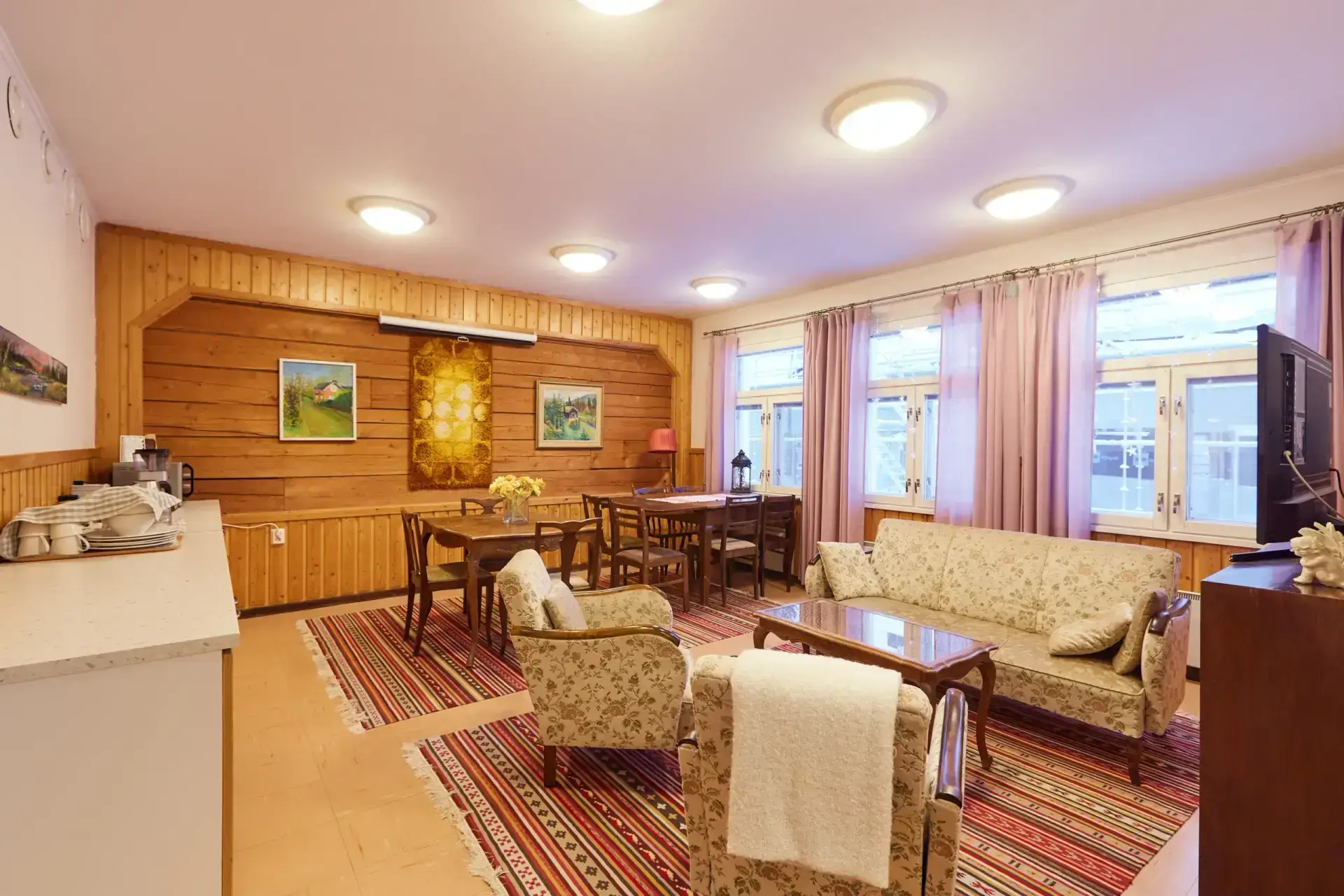 PuuJuuka-esikatselut-RistoTakala-JukolaAlakerta_8806-scaled-1.webp